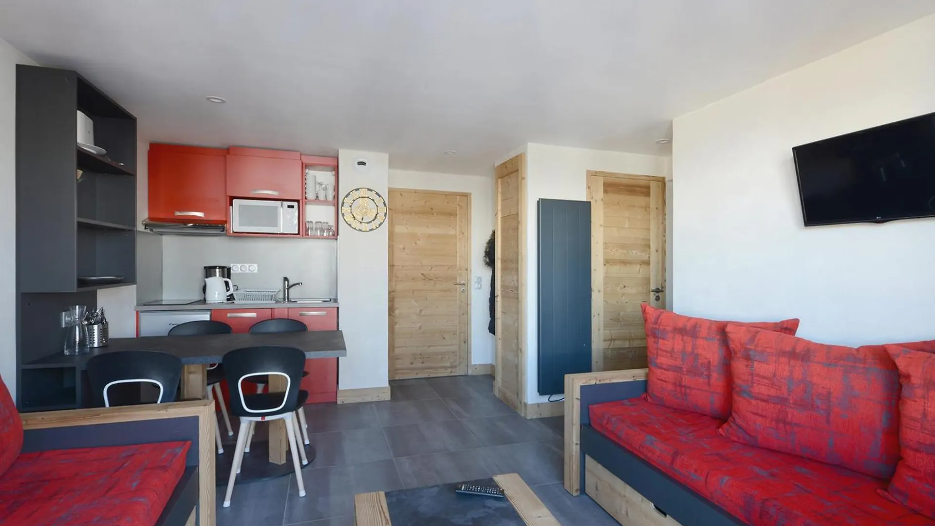 Charmant 2 Pieces Renove, Balcon, Proche Pistes, Acces Bien-Etre, Parking Gratuit, Animaux Admis - Fr-1-181-1986 La Plagne-Tarentaise